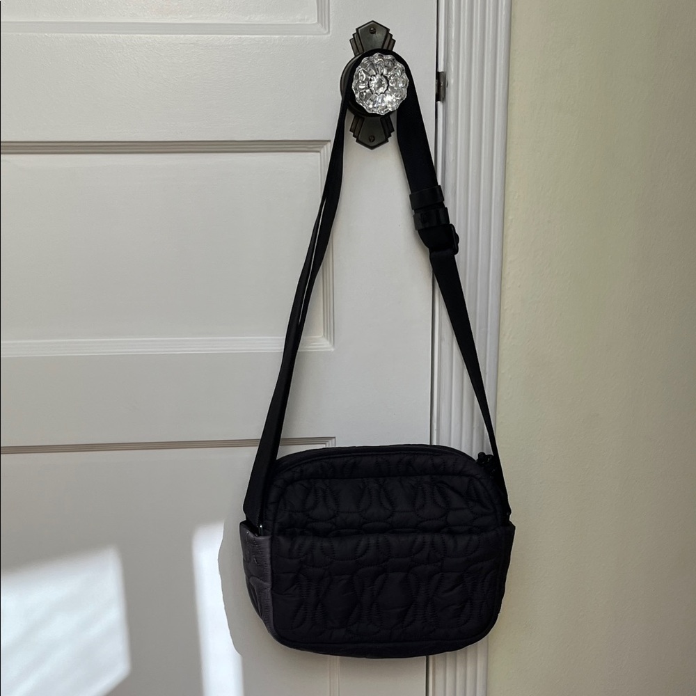 Lululemon Quilted Embrace Crossbody Bag - Picture 11 of 15